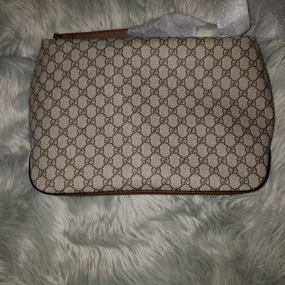 ❣SOLD❣ AUTHENTIC Gucci GG Supreme Large Hobo - Picture 4 of 8